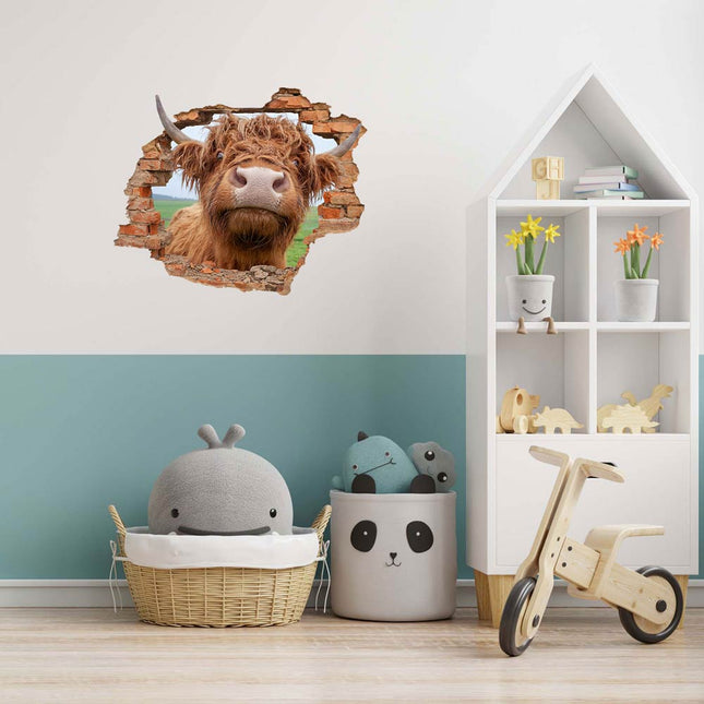 Wandaufkleber Wandtattoo in Form eines Wanddurchbruchs  von einem Hochlandrind als Hauptbild im Kinderzimmer über der Spielecke