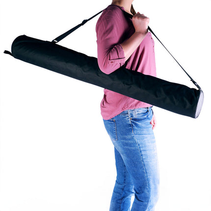 Bannerstand Trend verpackt in Transporttasche mit Modell zum Größenvergleich. 